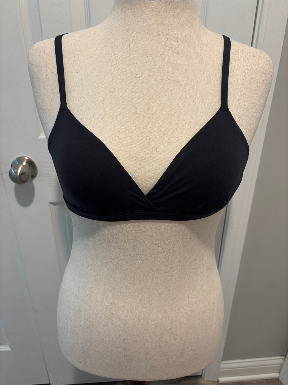Skims bralette size medium black